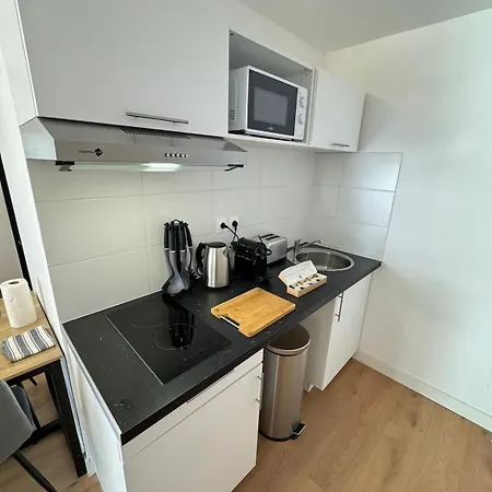 Logement 5 Parking Prive Gratuit Sous Video Surveillance 公寓 普瓦捷